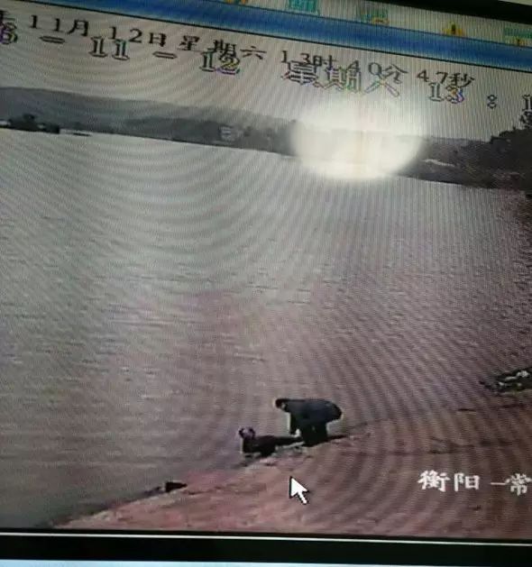 煙洲醉漢掉河中，海事監(jiān)控顯神威！